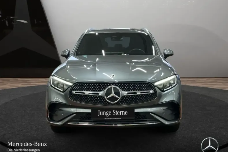 Mercedes-Benz GLC 200 din 2023 cu 50.704 km - oferta MER146971 - foto 1