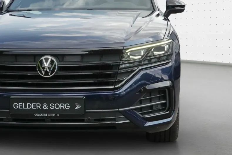 Volkswagen Touareg din 2023 cu 68.200 km - oferta VOL146973 - foto 1