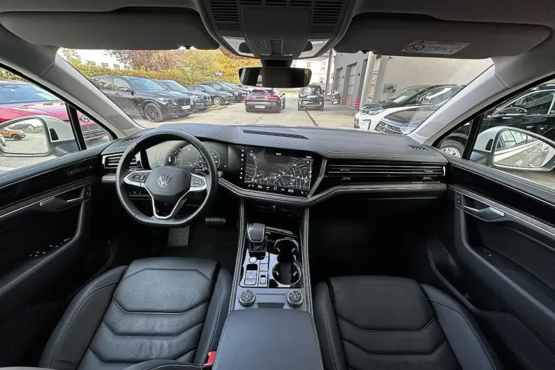 Volkswagen Touareg din 2025 cu 25.063 km - oferta VOL146975 - foto 18