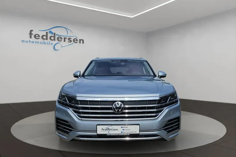 Volkswagen Touareg din 2023 cu 72.400 km - oferta VOL146977 - foto 2