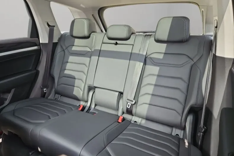 Volkswagen Touareg din 2023 cu 72.400 km - oferta VOL146977 - foto 18