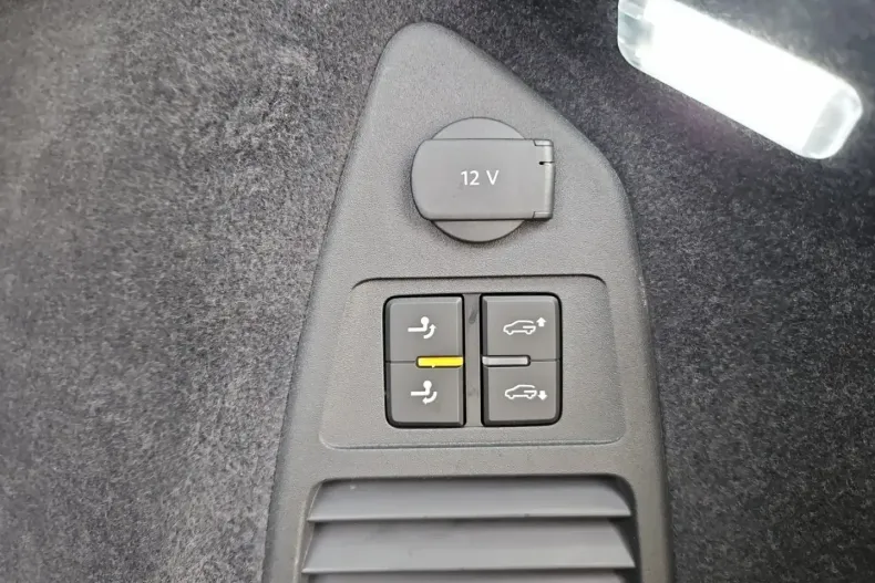 Volkswagen Touareg din 2023 cu 72.400 km - oferta VOL146977 - foto 23