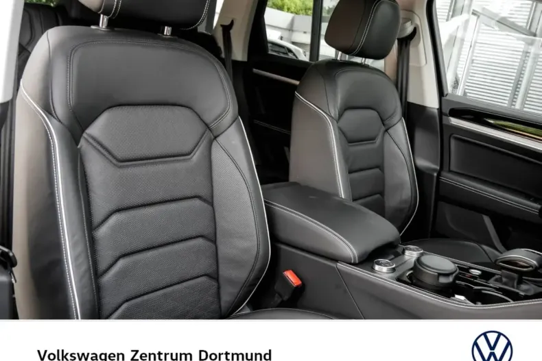 Volkswagen Touareg din 2024 cu 27.530 km - oferta VOL146978 - foto 5