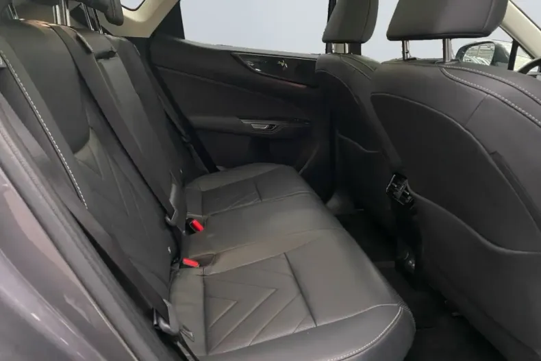 Lexus NX 350h din 2024 cu 12.196 km - oferta LEX146979 - foto 18