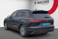 Volkswagen Touareg din 2024 cu 35.090 km - oferta VOL146980 - foto 3