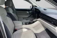 Volkswagen Touareg din 2023 cu 51.810 km - oferta VOL146981 - foto 3