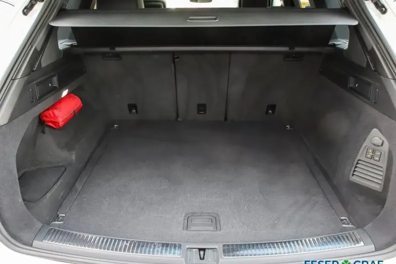 Volkswagen Touareg din 2023 cu 70.450 km - oferta VOL146982 - foto 7