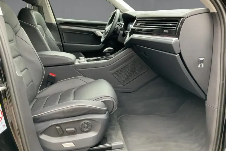 Volkswagen Touareg din 2023 cu 67.482 km - oferta VOL146983 - foto 11