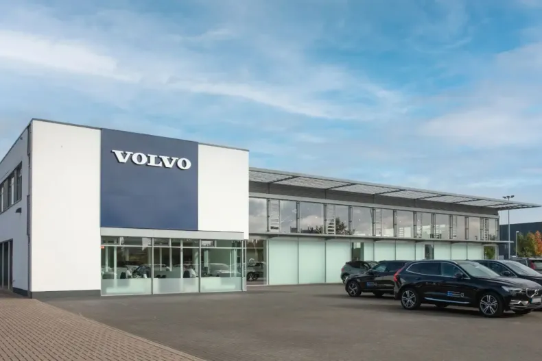 Volvo XC90 din 2023 cu 31.300 km - oferta VOL146985 - foto 17