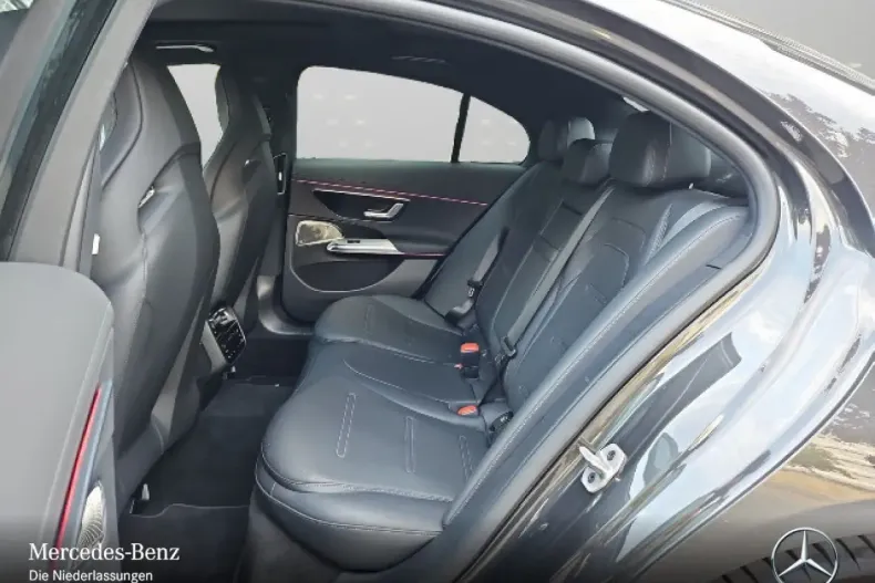 Mercedes-Benz E 53 AMG din 2024 cu 3.772 km - oferta MER146988 - foto 9