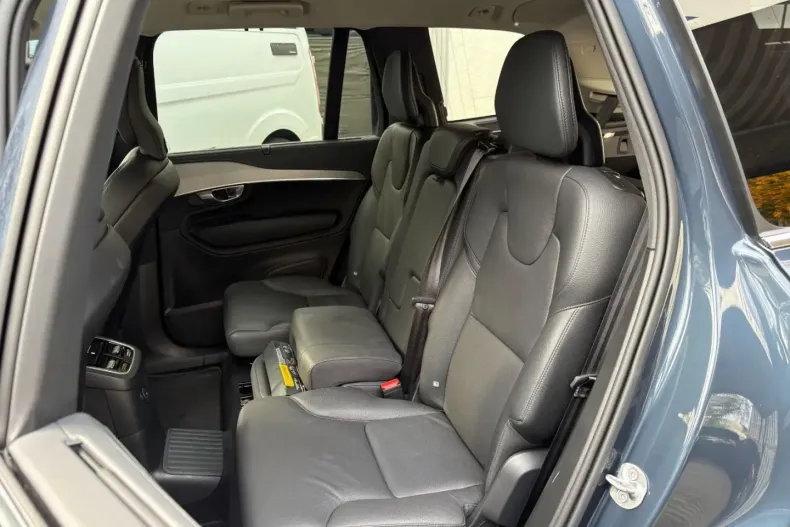 Volvo XC90 din 2024 cu 28.194 km - oferta VOL146990 - foto 7