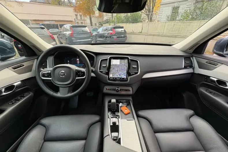Volvo XC90 din 2024 cu 28.194 km - oferta VOL146990 - foto 13