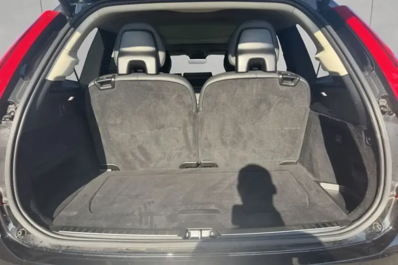 Volvo XC90 din 2024 cu 35.135 km - oferta VOL146994 - foto 4