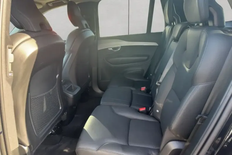 Volvo XC90 din 2024 cu 35.135 km - oferta VOL146994 - foto 10