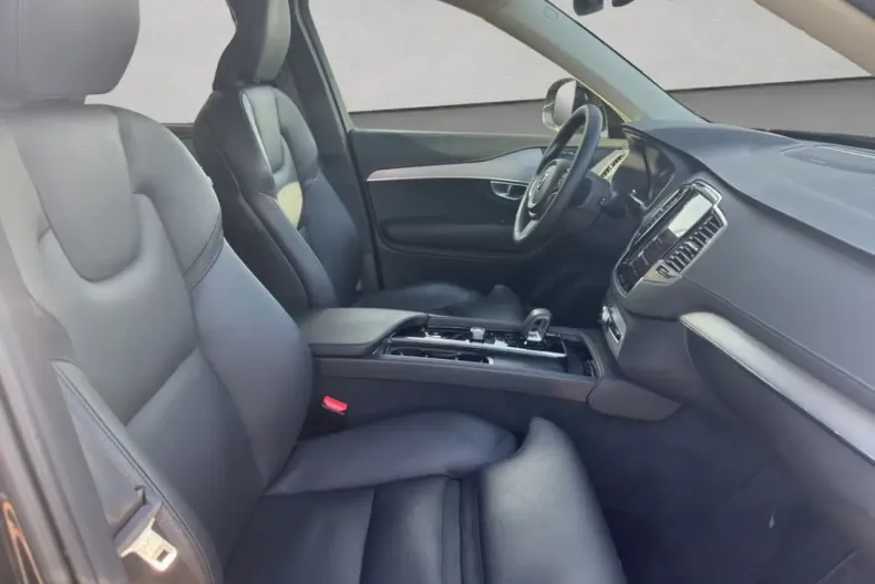 Volvo XC90 din 2024 cu 35.135 km - oferta VOL146994 - foto 11