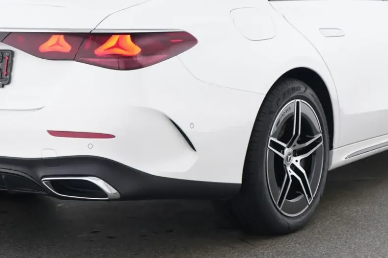 Mercedes-Benz E 300 din 2024 cu 16.327 km - oferta MER146995 - foto 9