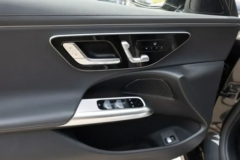 Mercedes-Benz E 450 din 2024 cu 28.248 km - oferta MER146998 - foto 20