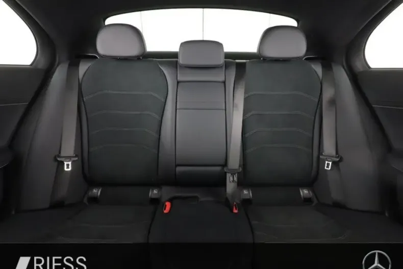 Mercedes-Benz E 300 din 2024 cu 31.578 km - oferta MER147000 - foto 8