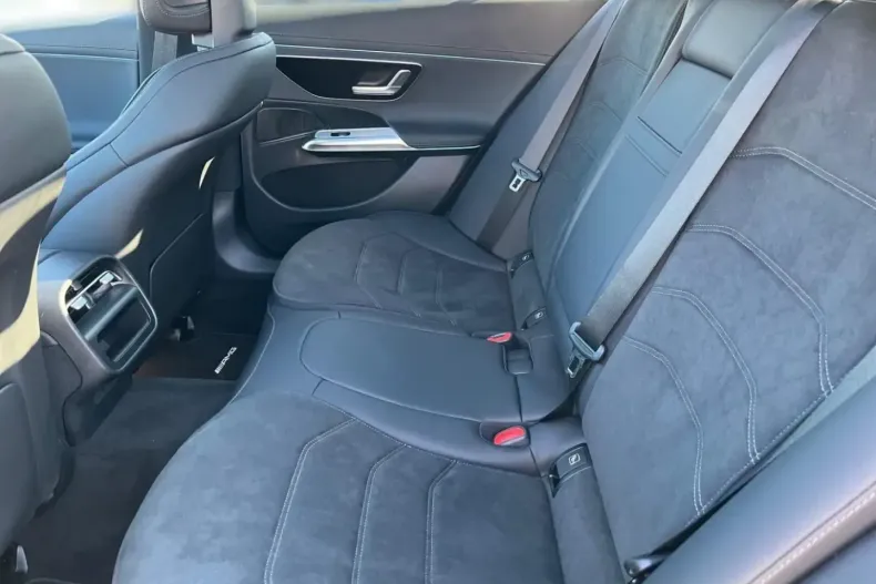 Mercedes-Benz E 200 din 2025 cu 10.000 km - oferta MER147001 - foto 7