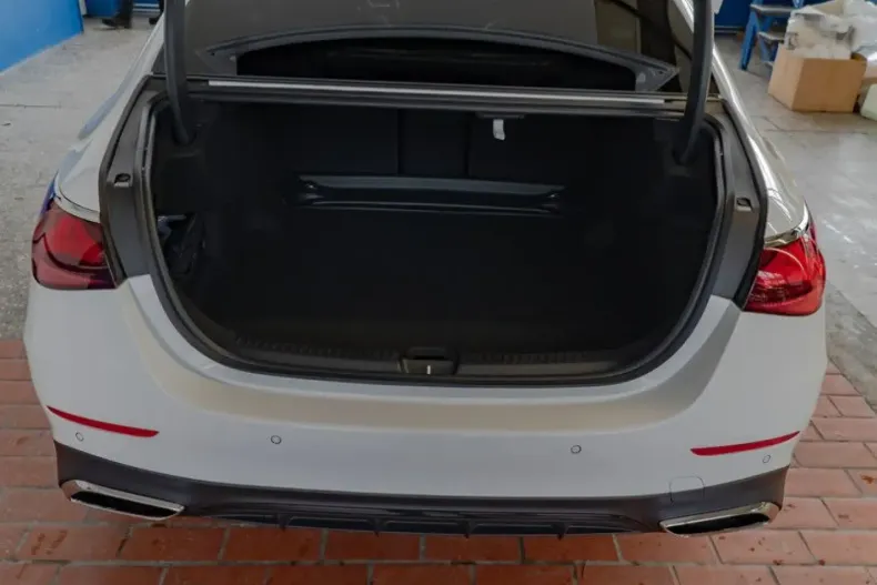 Mercedes-Benz E 200 din 2025 cu 6.367 km - oferta MER147002 - foto 5