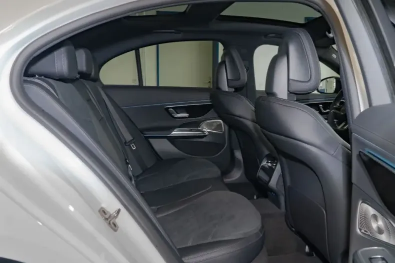 Mercedes-Benz E 200 din 2025 cu 6.367 km - oferta MER147002 - foto 8