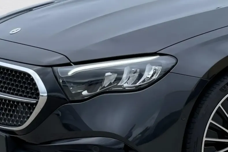 Mercedes-Benz E 300 din 2024 cu 11.022 km - oferta MER147007 - foto 15