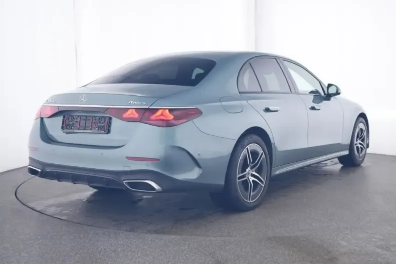 Mercedes-Benz E 300 din 2024 cu 10.831 km - oferta MER147013 - foto 4