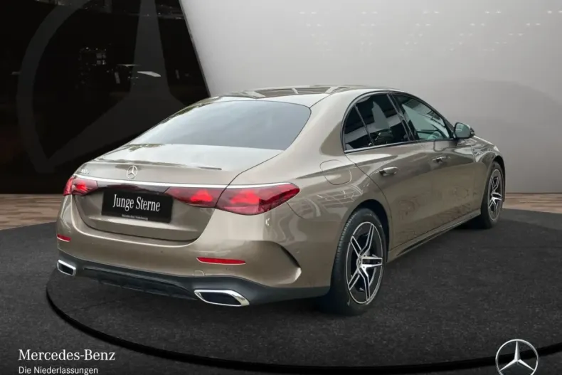 Mercedes-Benz E 300 din 2025 cu 12.390 km - oferta MER147016 - foto 4