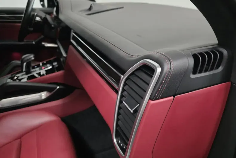 Porsche Cayenne din 2020 cu 62.899 km - oferta POR147031 - foto 14