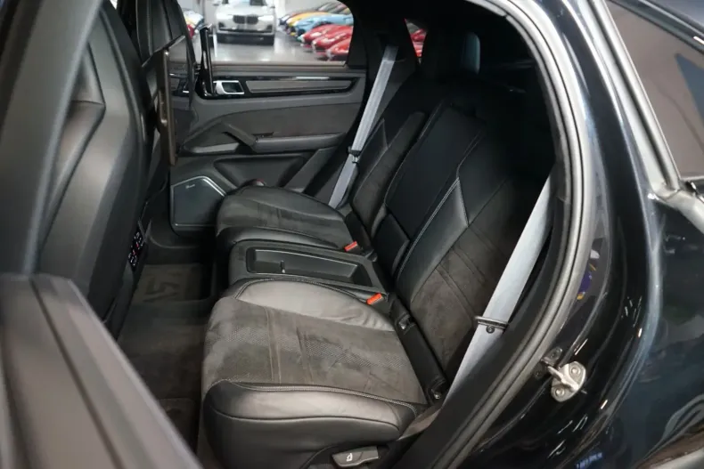 Porsche Cayenne din 2021 cu 71.143 km - oferta POR147033 - foto 18