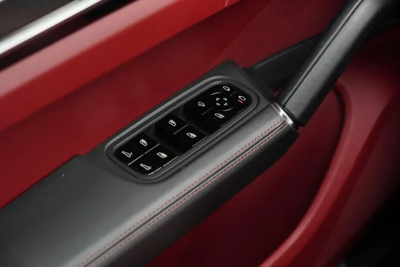 Porsche Cayenne din 2020 cu 70.779 km - oferta POR147034 - foto 15