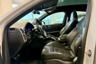 Porsche Cayenne din 2022 cu 74.856 km - oferta POR147036 - foto 8