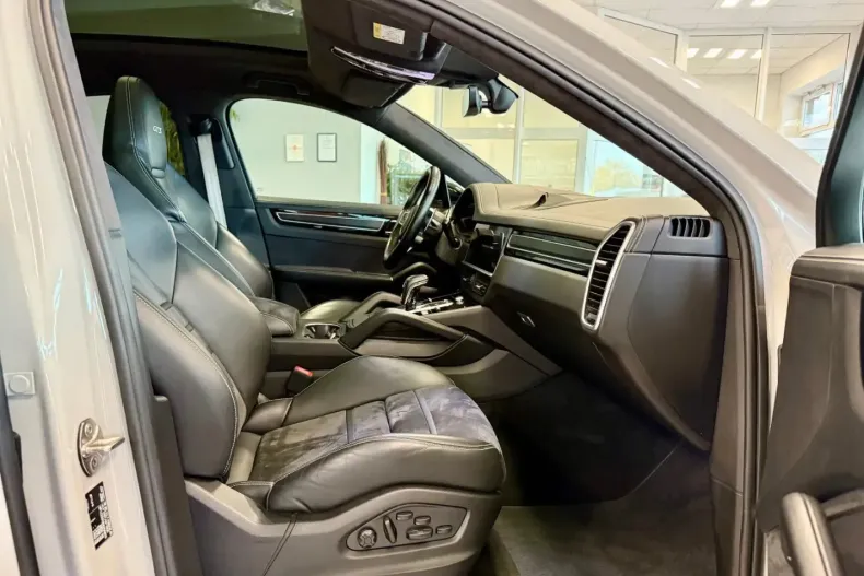 Porsche Cayenne din 2022 cu 74.856 km - oferta POR147036 - foto 13