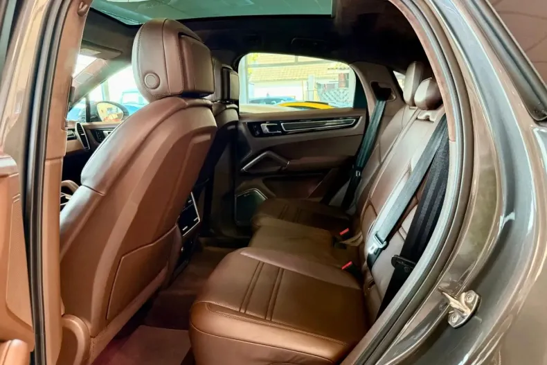 Porsche Cayenne din 2020 cu 79.859 km - oferta POR147037 - foto 8