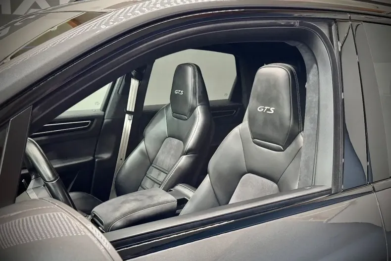 Porsche Cayenne din 2023 cu 47.100 km - oferta POR147040 - foto 7