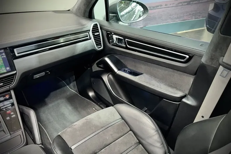 Porsche Cayenne din 2023 cu 47.100 km - oferta POR147040 - foto 20