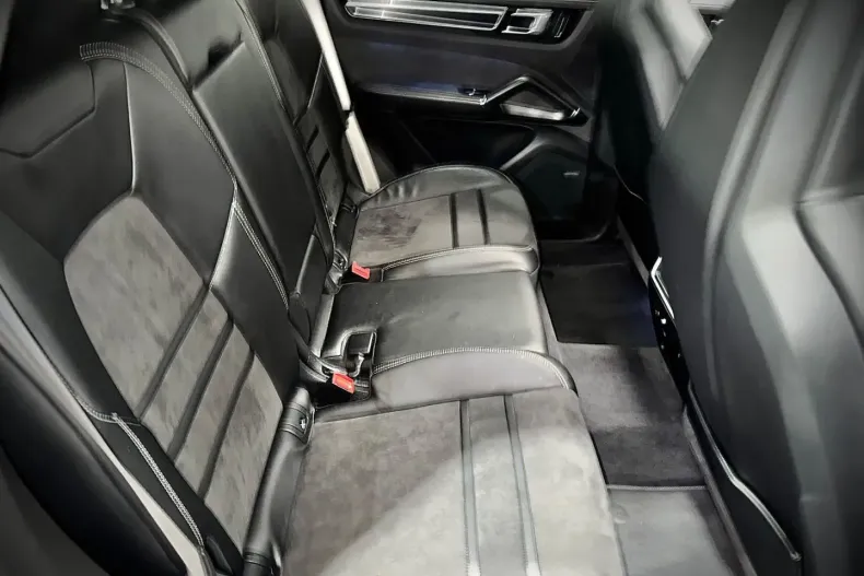 Porsche Cayenne din 2023 cu 47.100 km - oferta POR147040 - foto 23