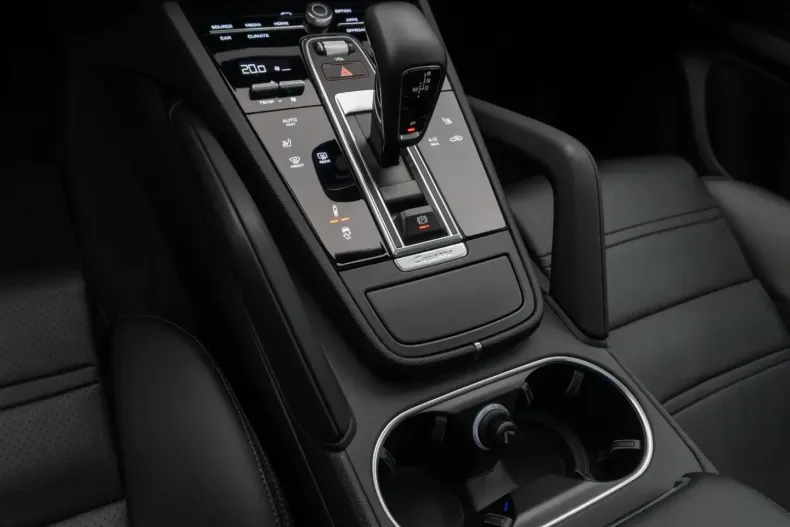 Porsche Cayenne din 2022 cu 63.072 km - oferta POR147045 - foto 22