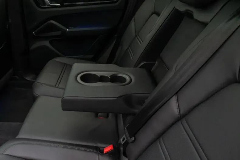 Porsche Cayenne din 2022 cu 63.072 km - oferta POR147045 - foto 27