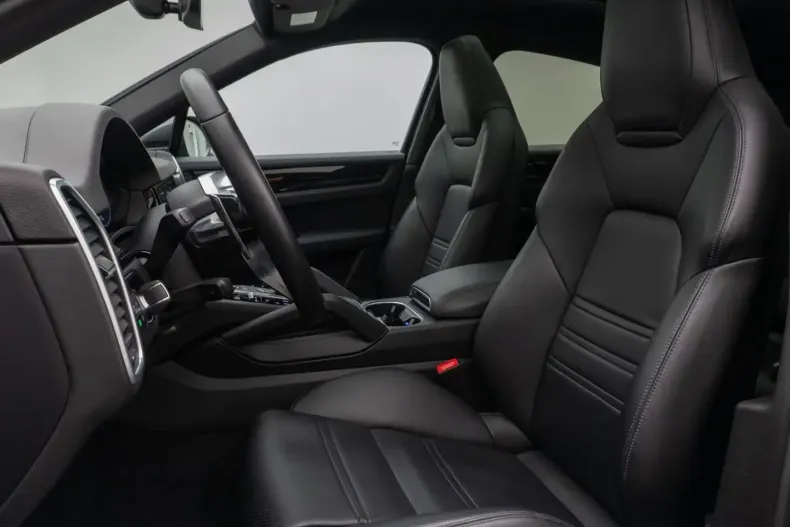 Porsche Cayenne din 2022 cu 63.072 km - oferta POR147045 - foto 35