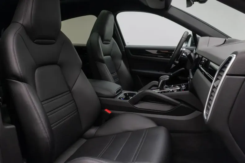 Porsche Cayenne din 2022 cu 63.072 km - oferta POR147045 - foto 36