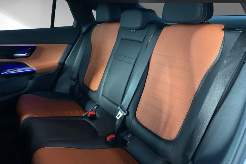 Mercedes-Benz GLC 220 din 2024 cu 7.260 km - oferta MER147073 - foto 9