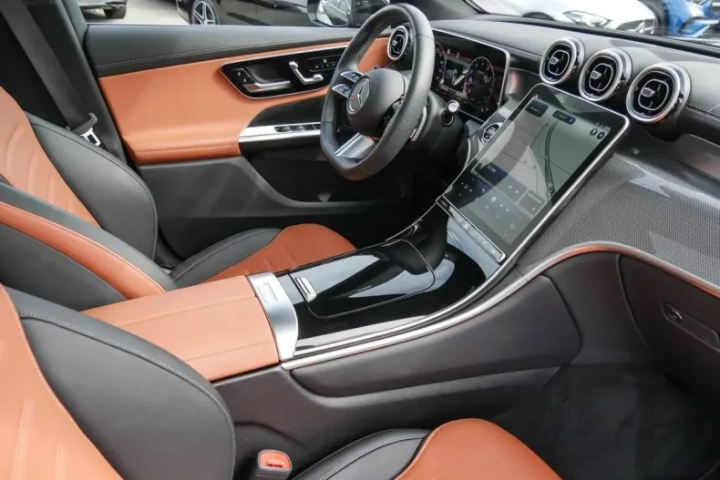 Mercedes-Benz GLC 300 din 2024 cu 12.072 km - oferta MER147076 - foto 3