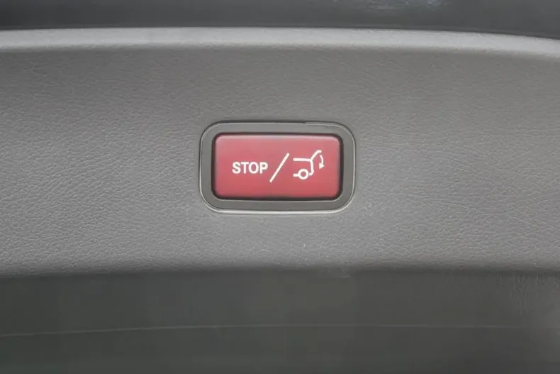 Mercedes-Benz GLC 300 din 2024 cu 12.072 km - oferta MER147076 - foto 14