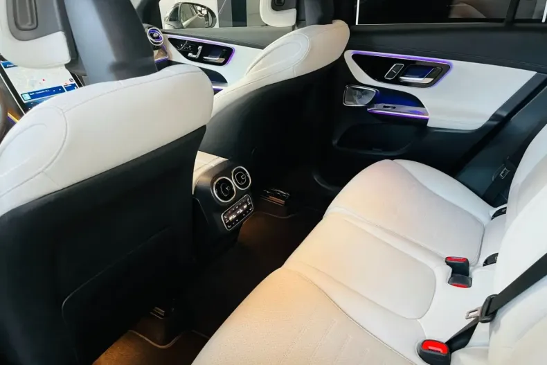 Mercedes-Benz GLC 220 din 2025 cu 12.500 km - oferta MER147084 - foto 9