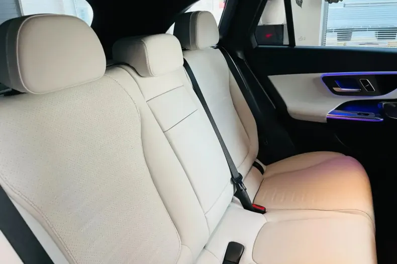 Mercedes-Benz GLC 220 din 2025 cu 12.500 km - oferta MER147084 - foto 13