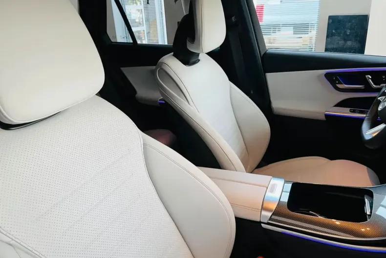 Mercedes-Benz GLC 220 din 2025 cu 12.500 km - oferta MER147084 - foto 14