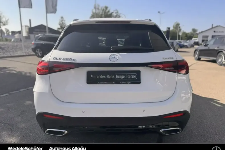 Mercedes-Benz GLC 220 din 2024 cu 16.259 km - oferta MER147087 - foto 3