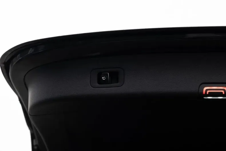 Mercedes-Benz GLC 200 din 2023 cu 20.900 km - oferta MER147089 - foto 9