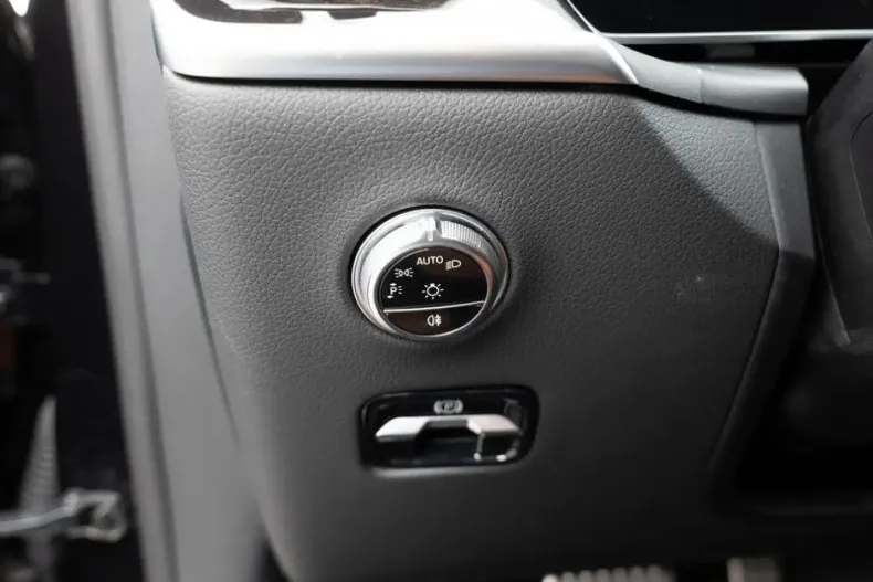 Mercedes-Benz GLC 200 din 2023 cu 20.900 km - oferta MER147089 - foto 21